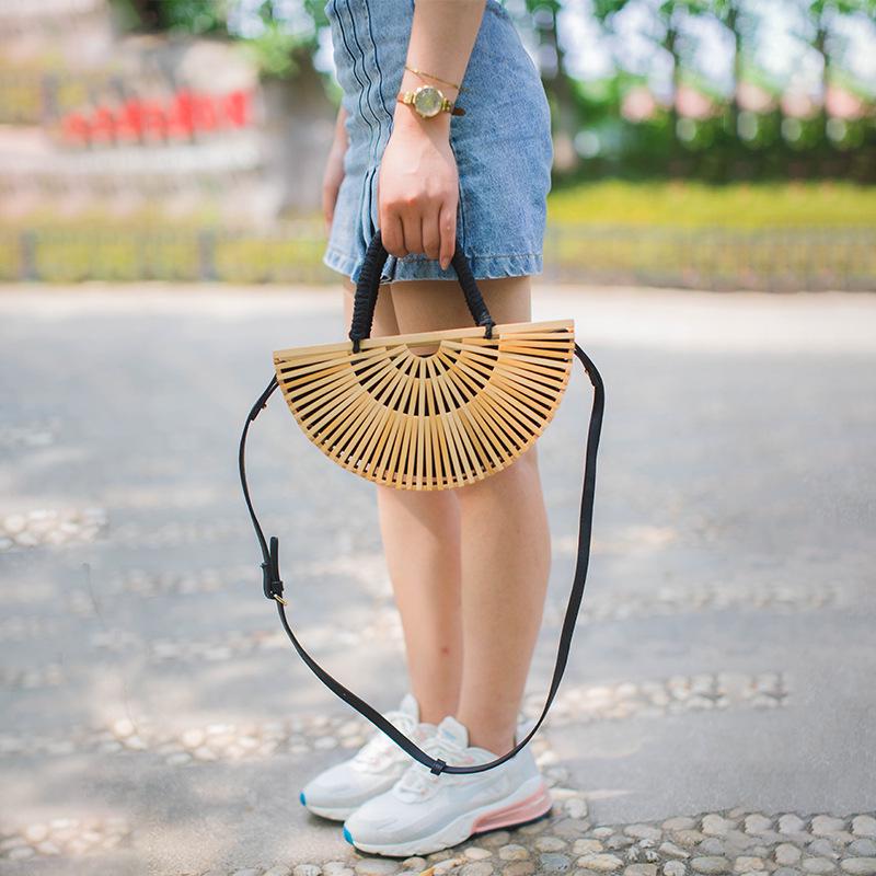Women s Bamboo Straw Woven Crossbody Handbag - Vacation Beach Style.