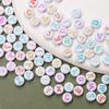 100 Stück 7mm A-Z Buchstaben flache runde Acrylperlen zur Schmuckherstellung DIY Armband Handgefertigtes Material Modeaccessoires