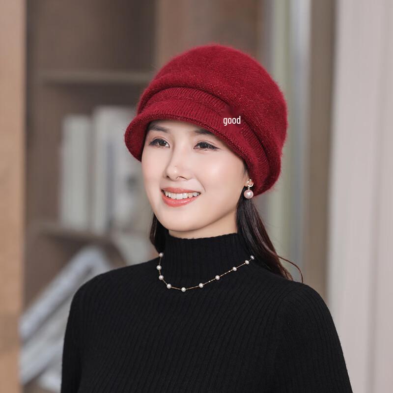 

Жіноча тепла в язана шапка-козирок Pabei