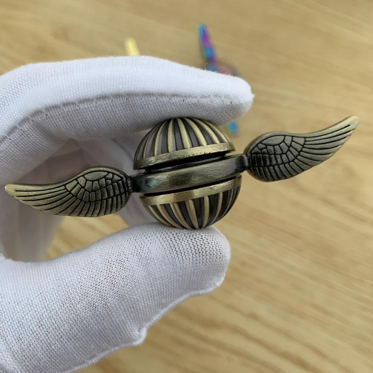 Golden Snitch Spiral Decompression Toy: Mechanical Finger Spinner with Angel Wings