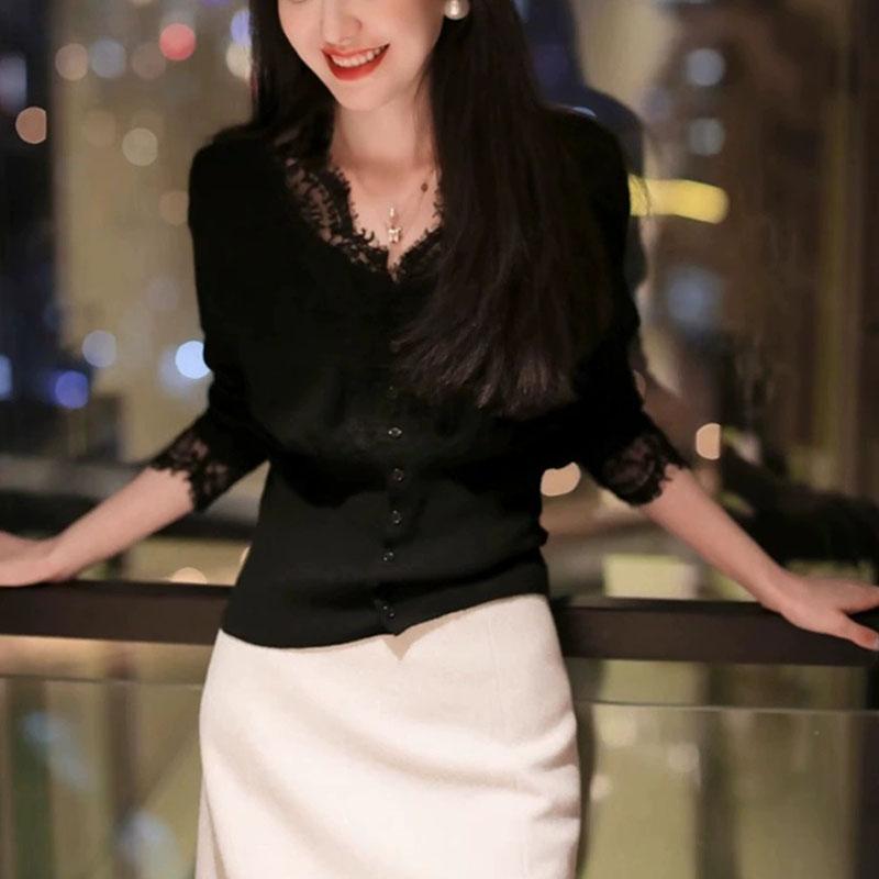 Elegant Lace Trim V Neck Knit Sweater Women Ruched Waist Button-Up Long Sleeve Jumpers Lady Soft Fashion Short Pullover