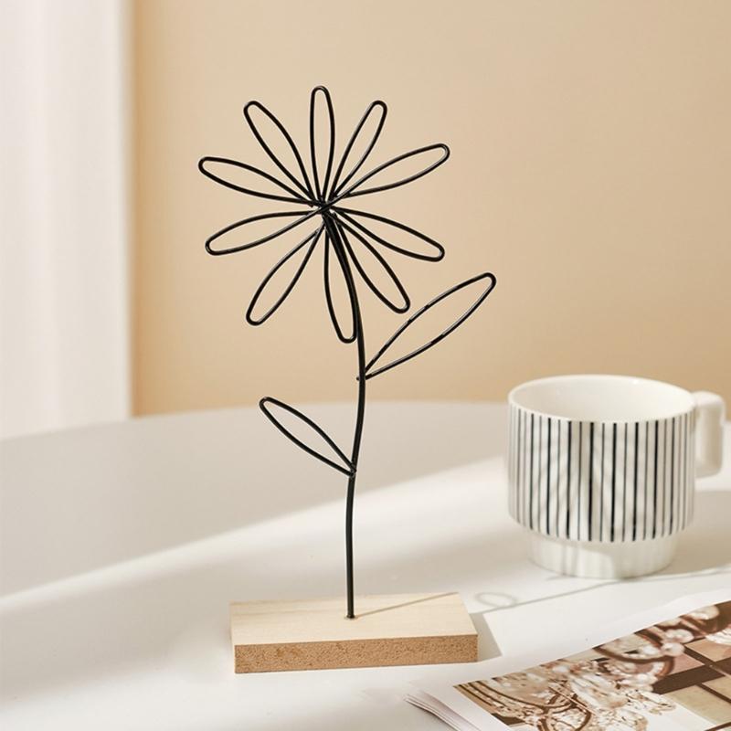 Nordic Iron Art Ginkgo Leaf Statue Sculpture with Wood Base Desktops Decorations Home Living Room Book Shelf Ornament