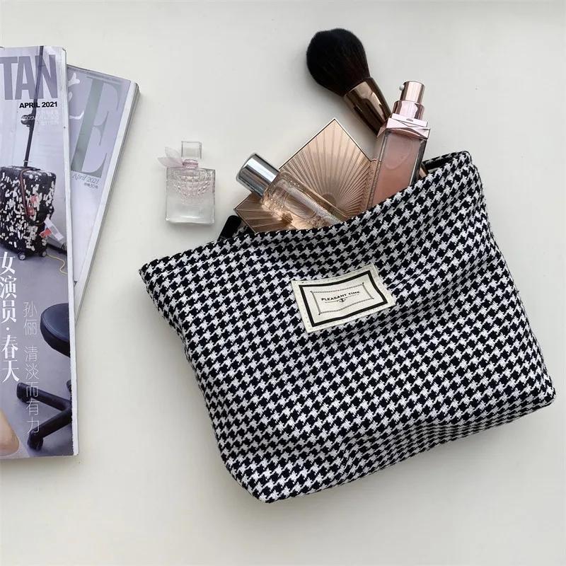 Pink Leopard Print Women's Cosmetic Bag Retro Flower Ladies Small Clutch Purse Travel Handbags Schoolgirl's Pencil Storage Bags