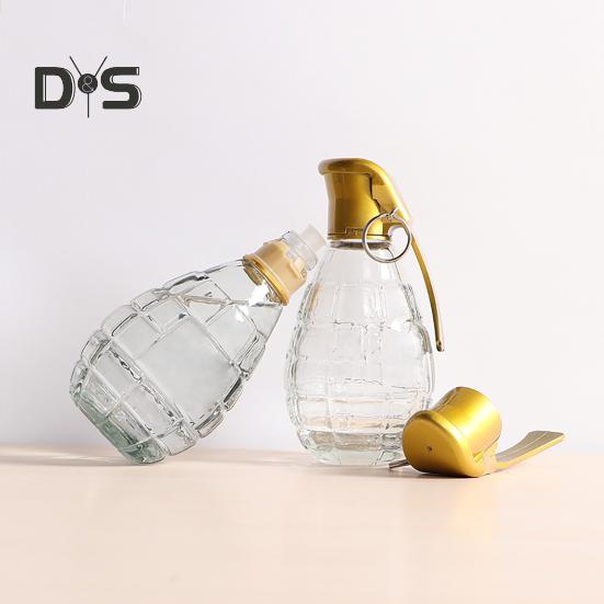 Decantador de Whisky de 120 ml Botella de Whisky de Cristal Pequeña para Bourbon Brandy Licor Ron Transparente para Beber Regalo para Hombre Papá Marido