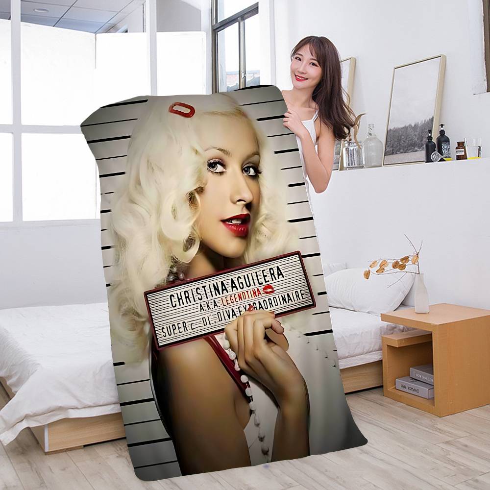 Christina Aguilera Singer Bath Towel Microfiber Soft Water Absorbing Breathable For Girl Kids Decorative Cartoon Beach Towel