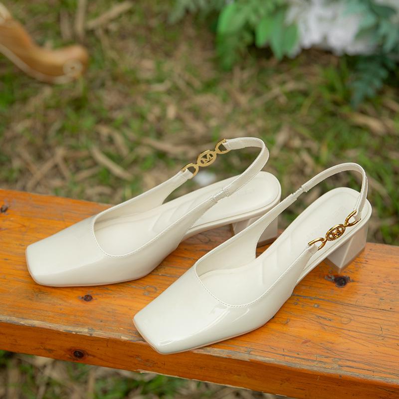

Лакированные босоножки Мэри Джейн без задника на среднем каблуке - Женская летняя обувь с квадратным носком 39 грязно-белый