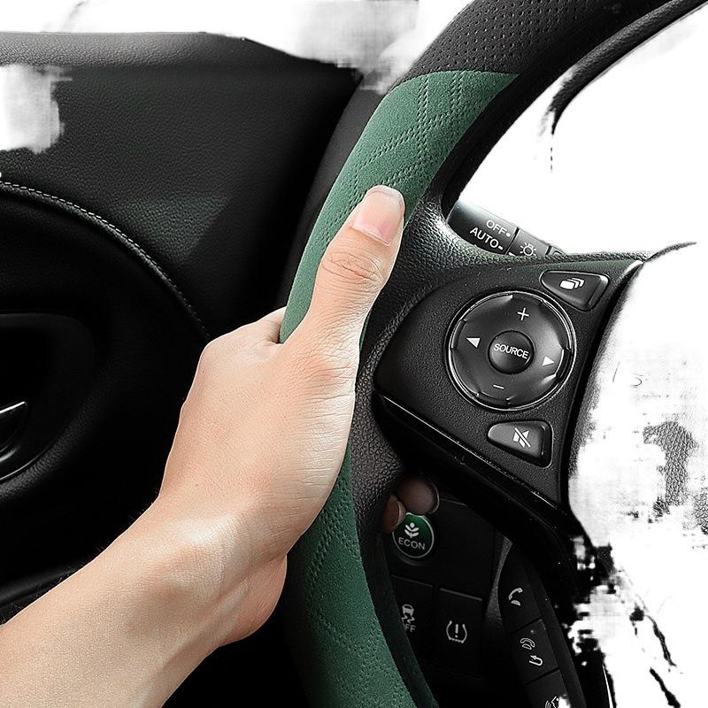 Suede Steering Wheel Cover for Nissan Sylphy, Teana, Qashqai, Sunny, Tiida, X-Trail, Livina (14th Gen).