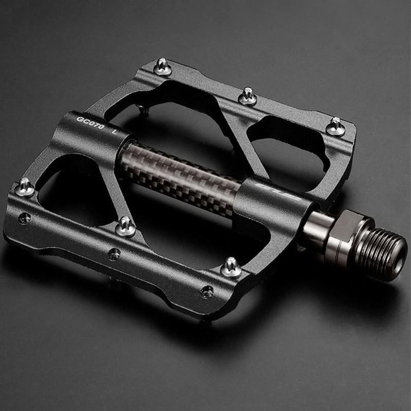 GC070 Lightweight Mountain Road Bike Pedals Aluminum Carbon Fiber With 3 Sealed Bearings Anti-Slip Platform