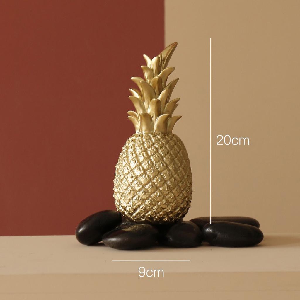 Nordic Gold Pineapple Sculpture - Instagrammable Decor for Coffee Table, Creative Photography Prop & Living Room Ornament