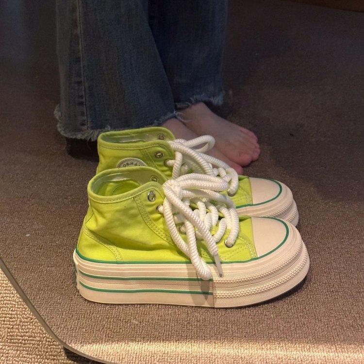 2024 Autumn and Winter New Niche Fashion Chic Board Shoes Dopamine High-top Canvas Shoes Women's Platform Casual White Shoes