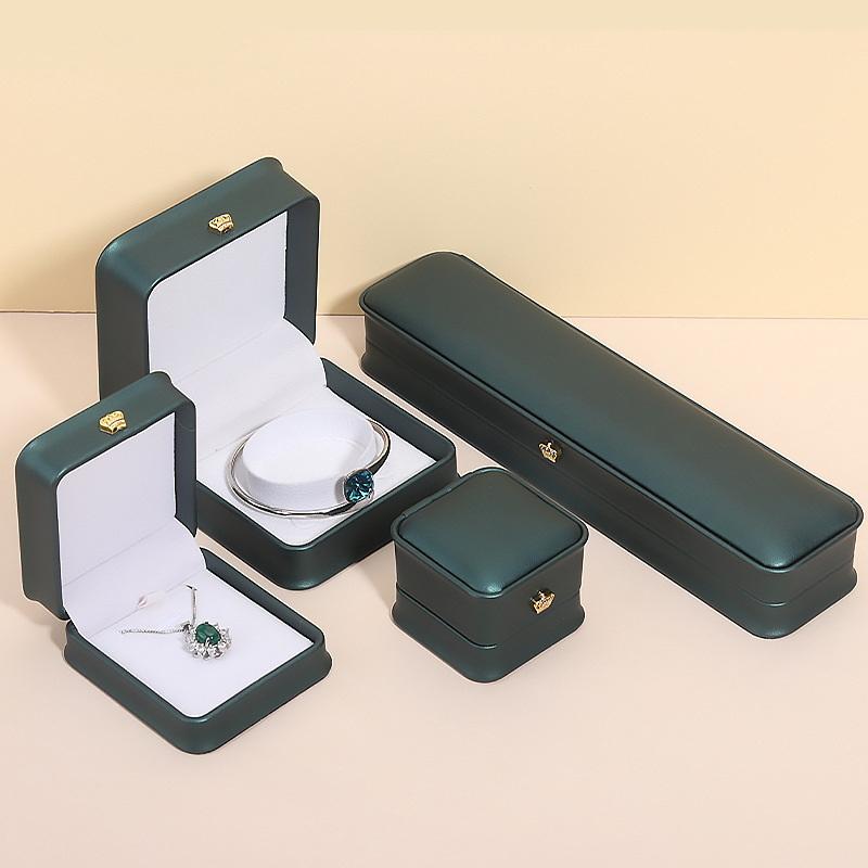 Boîte à Bijoux Bague Cuir PU Organisateur de Bijoux Bague Boucle d'Oreille Collier Pendentif Boîte Présentoir Cadeau Proposition Fiançailles Mariage