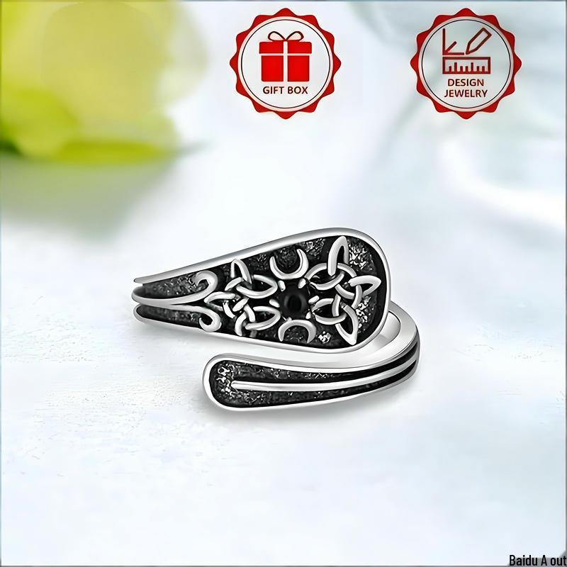 Retro Celtic Knot Open Ring with Diamond Inlay - Fashionable Jewelry Piece