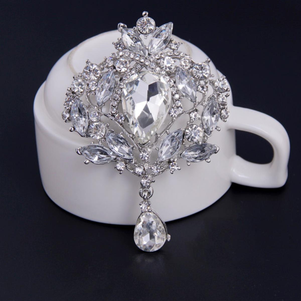 Темперамент Мода Преувеличенный Металл Сверкающий Бриллиантовый Узор Полный Бриллиантовый Набор Ожерелье Серьги Свадебный Свадебный Набор