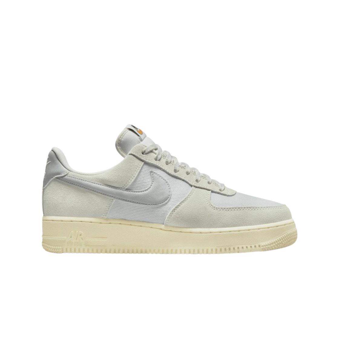 

Мужские кроссовки Nike Air Force 1 07 LV8 Photon Dust and Sail DO9801-100