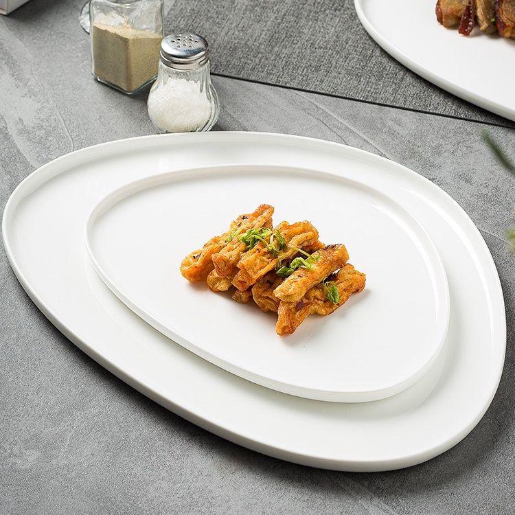 Light Luxury Japanese Ceramic Triangle Plate - Elegant Western-Style Dinnerware for Home or Commercial Use