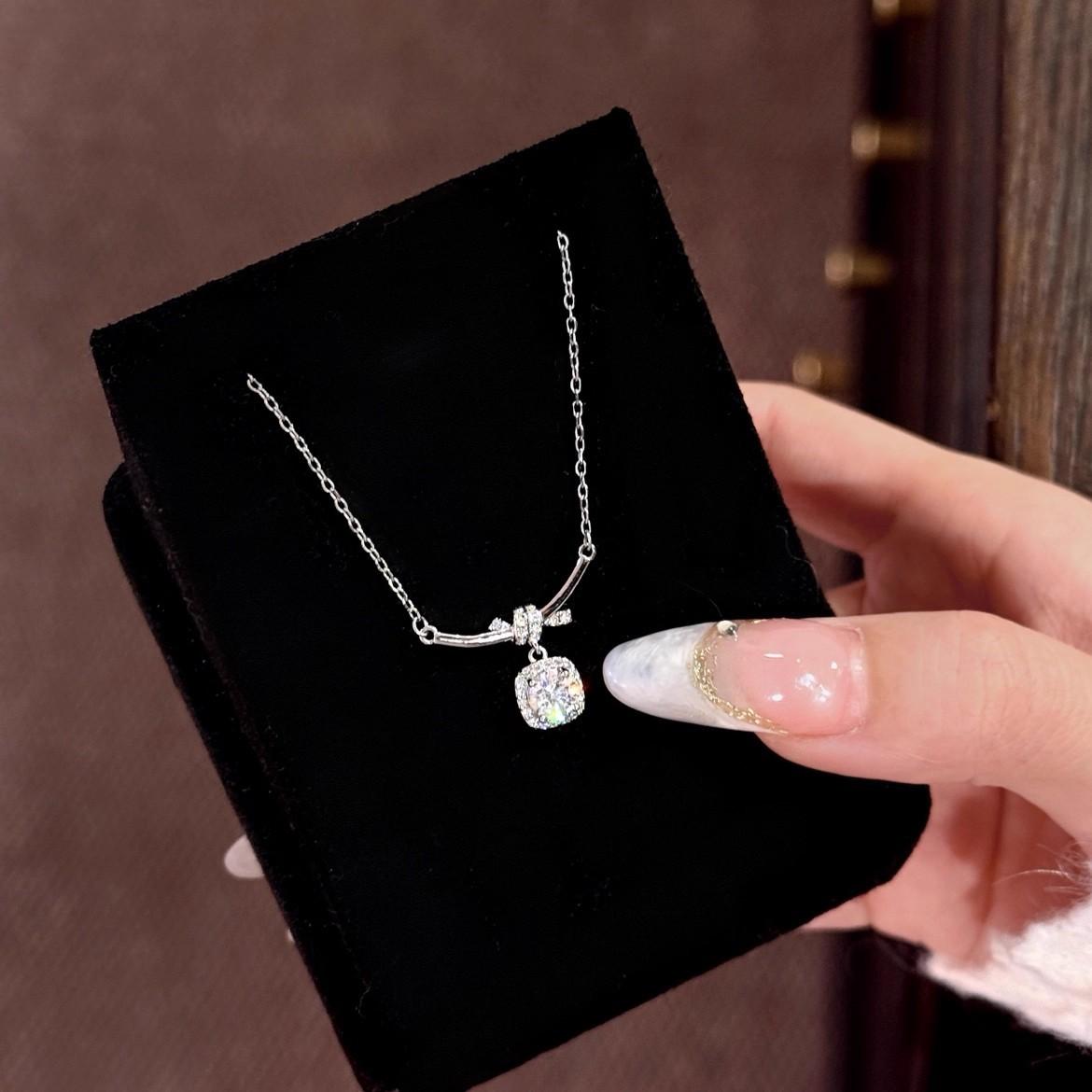 Full diamond square rope knot necklace exquisite titanium steel collarbone chain gift accessories