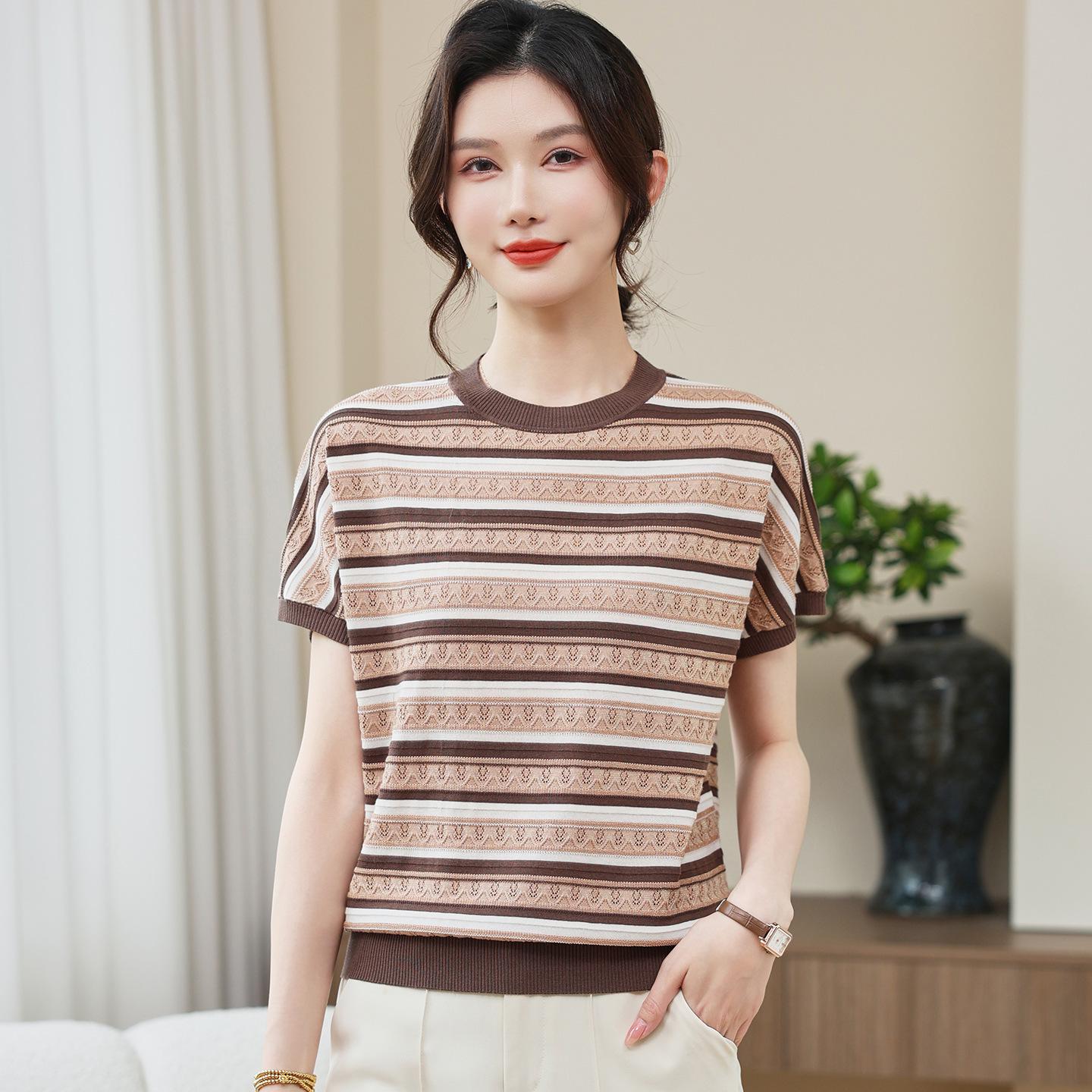 

Striped Knit Top 2026: Summer Short-Sleeve T-Shirt for Middle-Aged Women 4XL (135-150 Jin) кофейный