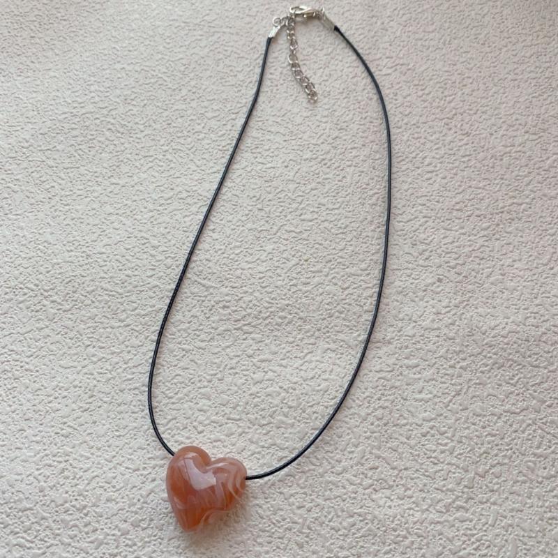 Colorful Resin Love Heart Necklace Stylish Love Heart Necklace Adornment Personalized Heart Pendant Neckchain Charm