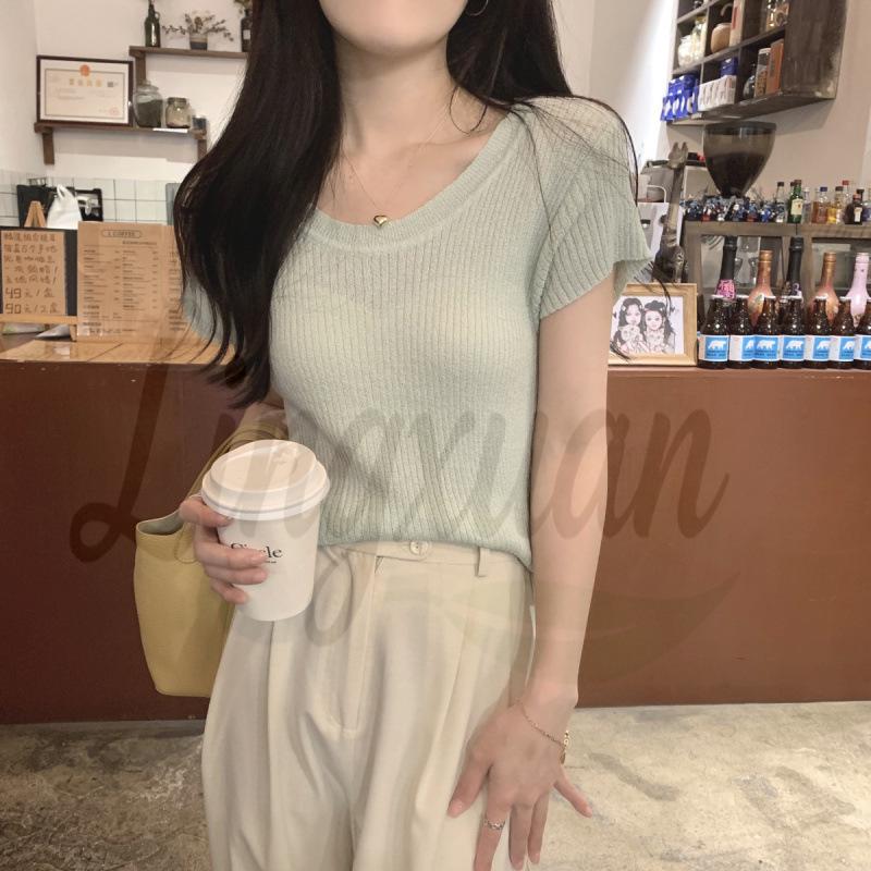 

Women s Slimming U-Neck Knit Top with Puffed Sleeves - Versatile Summer Short Sleeve One Size зелений