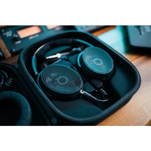 Sennheiser HD 490 PRO Plus Open-Back Studio Monitor Headphones (Product Code: 700287) with Premium Case, 3m Cable, German-Designed Open-Back Design, I