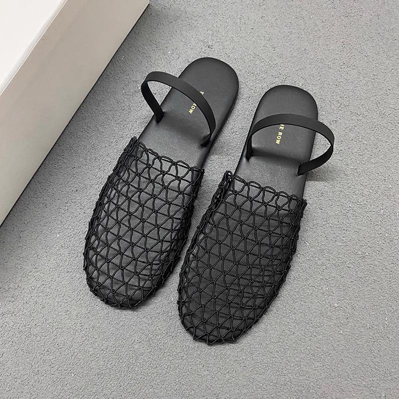Französische Retro-Hohlfischernetz-Oberfläche gewebte Tasche Kopfsandalen Damen 2025 neue flache Sohle bequeme lässige Hausschuhe Außenschuhe