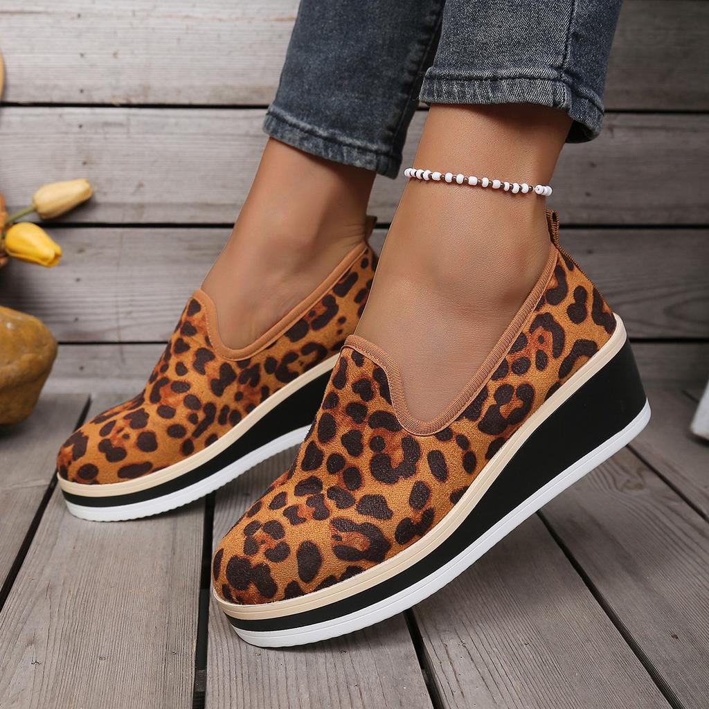 European & American Large-Size Loafers for Women – Spring/Autumn New Leopard Print Thick Sole Casual Flat Shoes