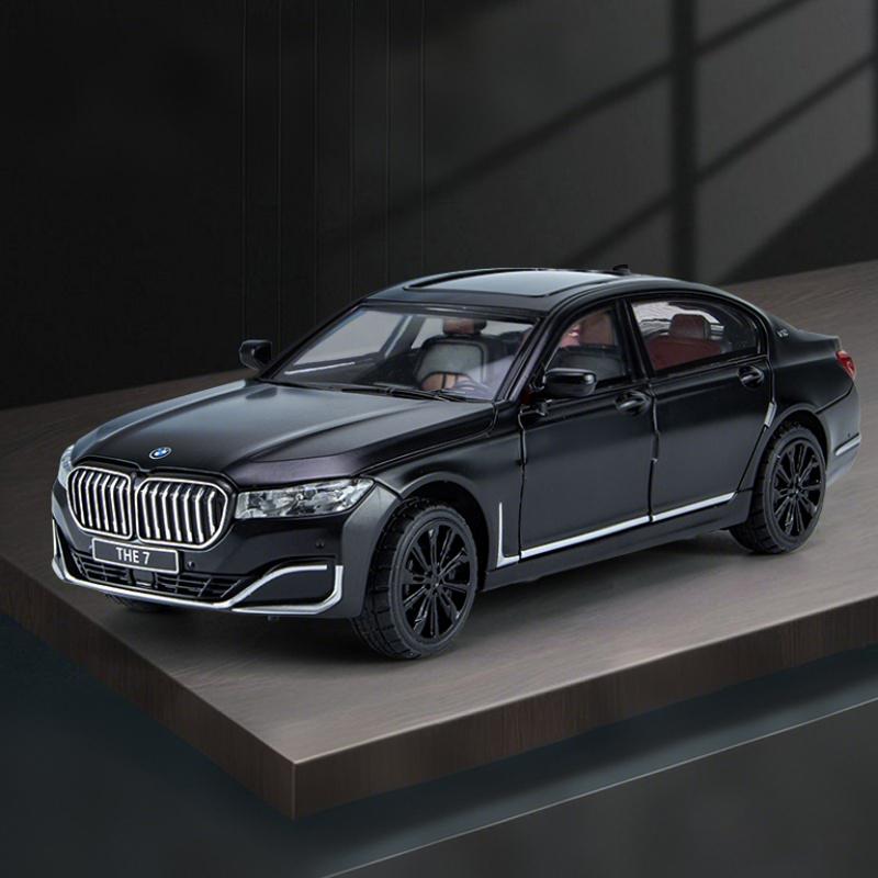 1:24 BMW 760LI 530LI I5M60 Miniature Diecast Toy Car Vehicle Model Home Decoration & Collectibles Hobby Display Ornament Holiday
