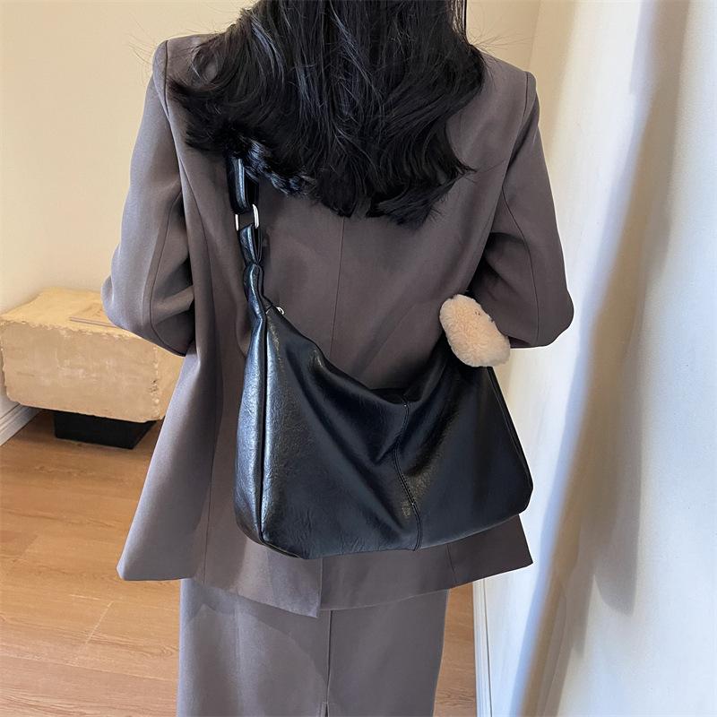 Large capacity bag women's 2025 new high-end Maillard commuter shoulder bag autumn and winter popular messenger tote bag