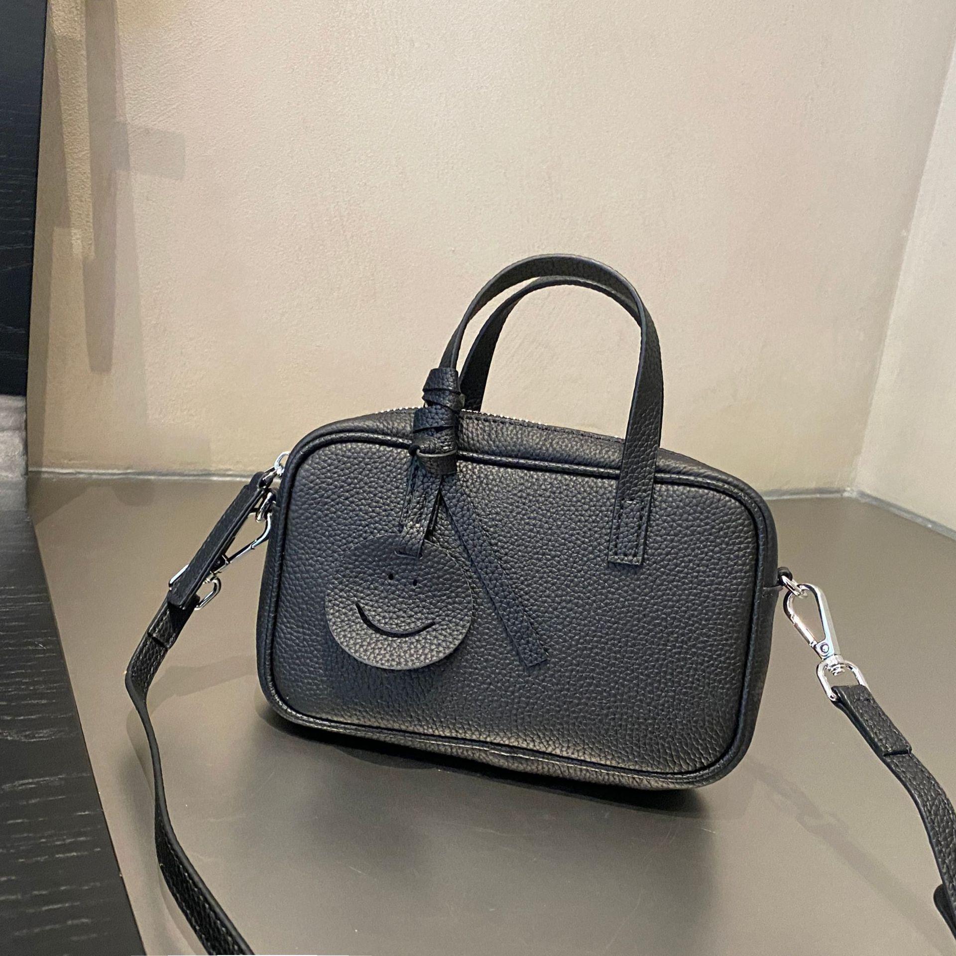 

Shoulder Women s Bag Crossbody Fashion Versatile чорний