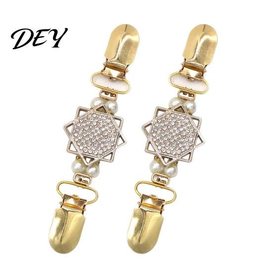 Dress Closure Clips 2Pcs Vintage Sweater for Women Girls, Retro Faux Pearl And Rhinestones Cardigan Clips, Elegant Clothing Tightener Clip Collar Pin