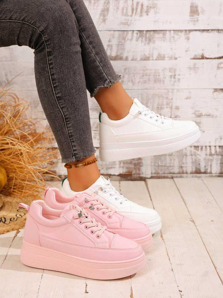 Women's Breathable White Sneakers - Korean Style, Versatile, Casual, Thick-Sole Sports Shoes for Spring and Summer.