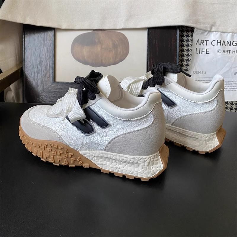Thick-soled lace non-slip heightening Forrest Gump shoes women's spring and summer 2025 retro casual sports shoes small German training shoes