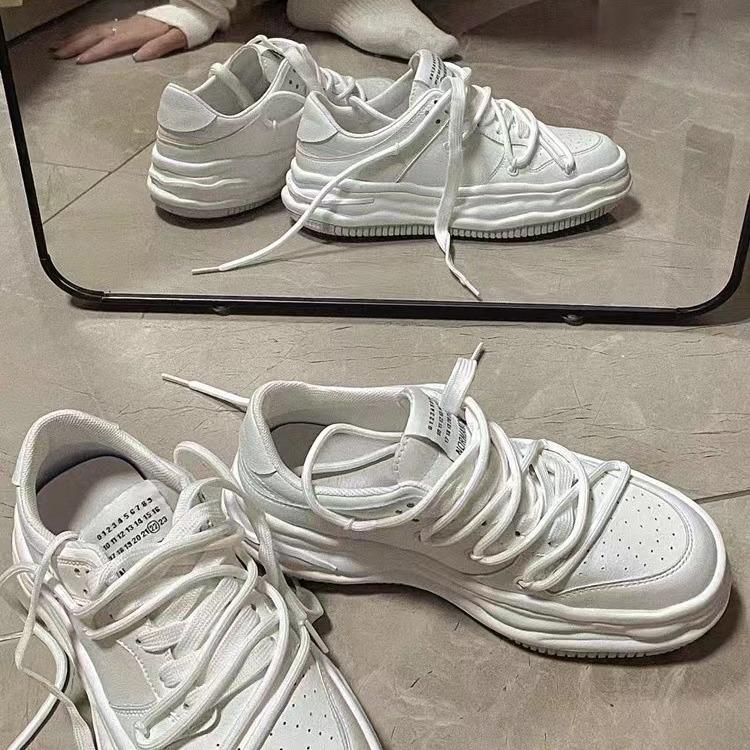 Women's Shoes 2025 New Leather Little White Shoes Women's Korean Version Platform Dissolving Board Shoes Women's Casual Shoes Versatile Sports Shoes