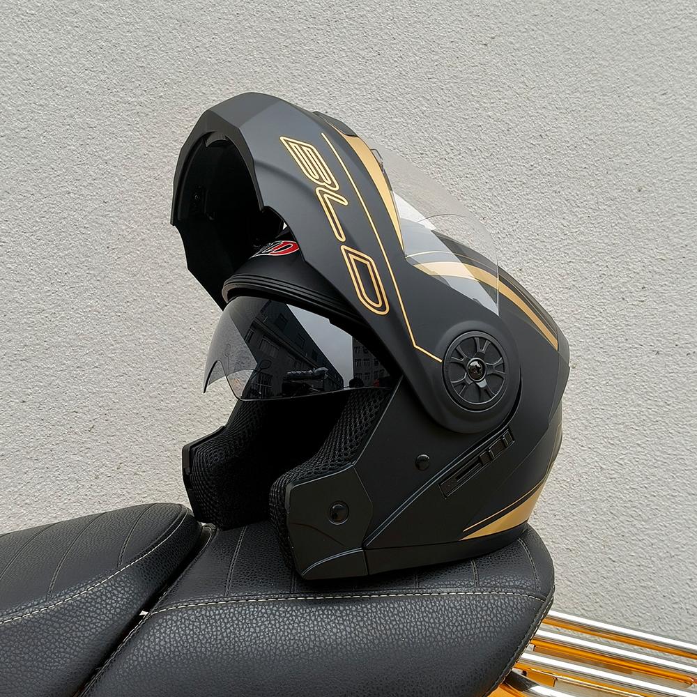 Latest Dual Lens Safety Flip Motorcycle Helmet Interior Visor Fashion Modular Moto Helmet Voyage Racing Men Women DOT Approved