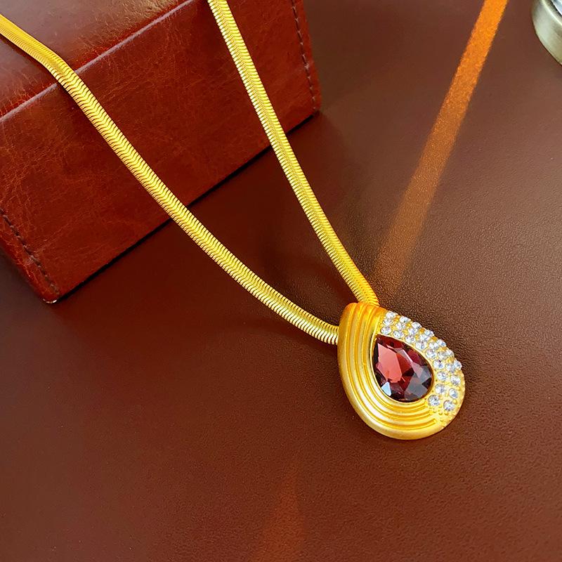 Vintage Retro Leichte Luxus Halskette für Damen - Europäisch und Amerikanisch Inspiriertes Statement-Stück