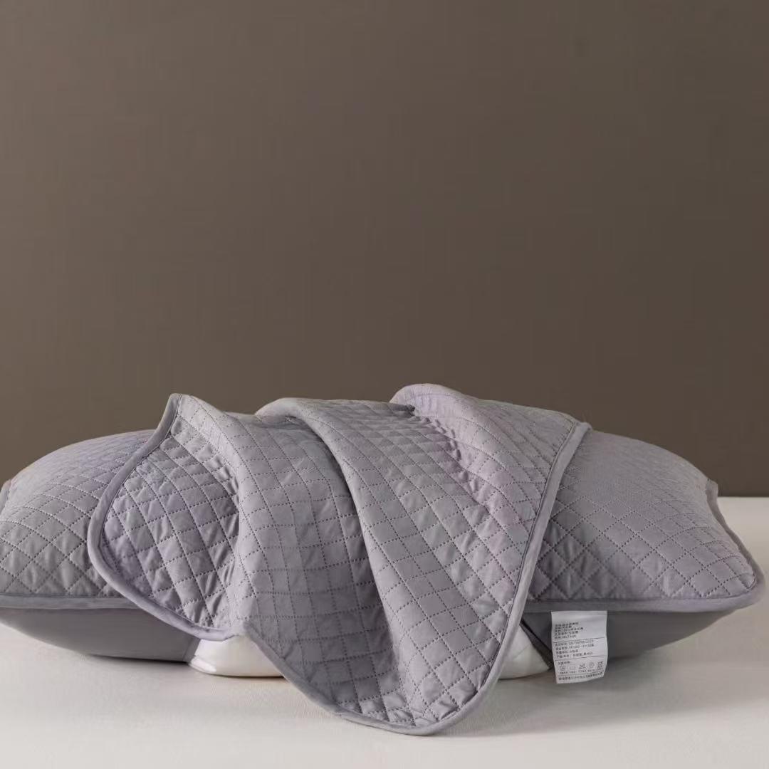 

Комплект наволочек, устойчивых к клещам, грязеотталкивающих, защищающих от слюны - Защищает подушку от пота и жира, включает внутренний чехол, комплект из двух штук. 47*73 cm серый