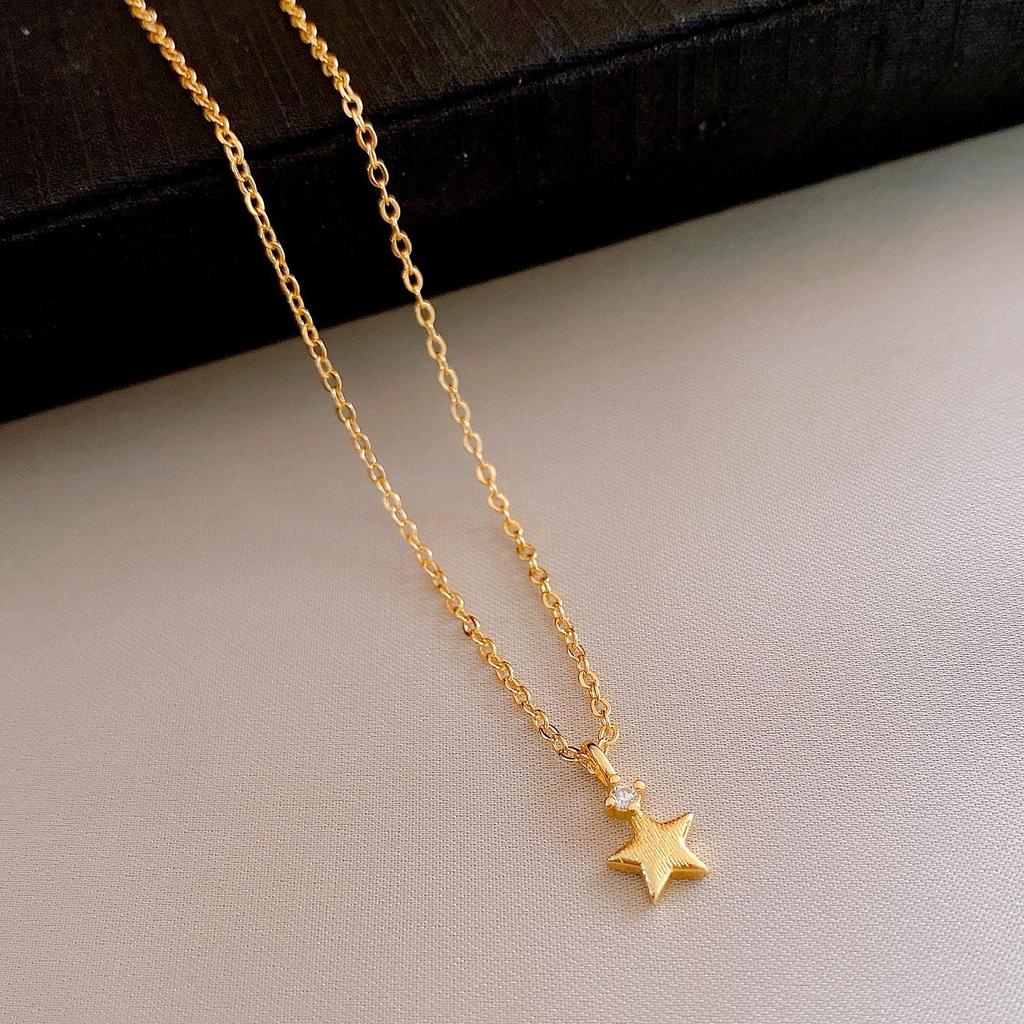 Minimalist Multi-Layer Stackable Clavicle Necklace - Trendy, Versatile Design for Women