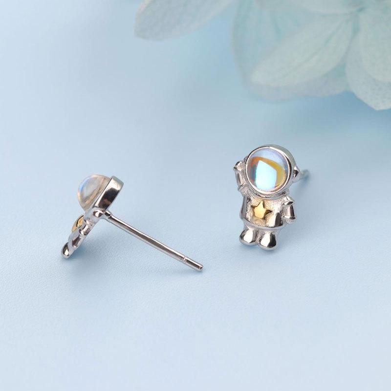 Weltraum Astronaut Ohrringe Asymmetrisches Design Blauer Mondstein Paar Ohrringe