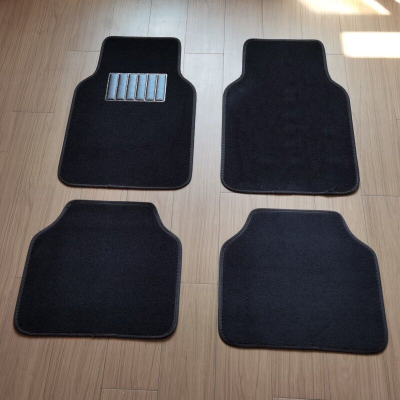 Suede Car Foot Mat Universal Floor Mat Surrounded by Protective Pad Carpet Car Foot Mat Wear-Resistant Non-Slip Mat Flame Retardant Mat