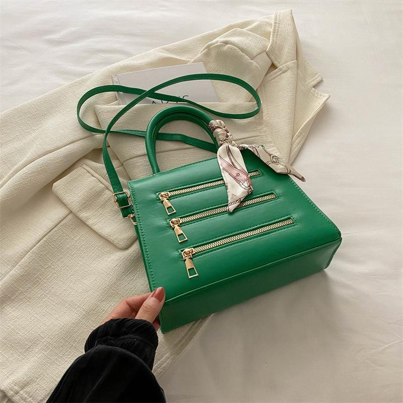 

2024 summer new simple and fashionable handbag bag women s bag simple and fashionable shoulder messenger bag foreign style small square bag зелений
