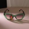 Stilvolle Farbverlaufs-Sonnenbrille Damen Herren Cat-Eye-Sonnenbrille Weiblich Geometrisch Grüne Farben Spiegel Designer-Marke Mode