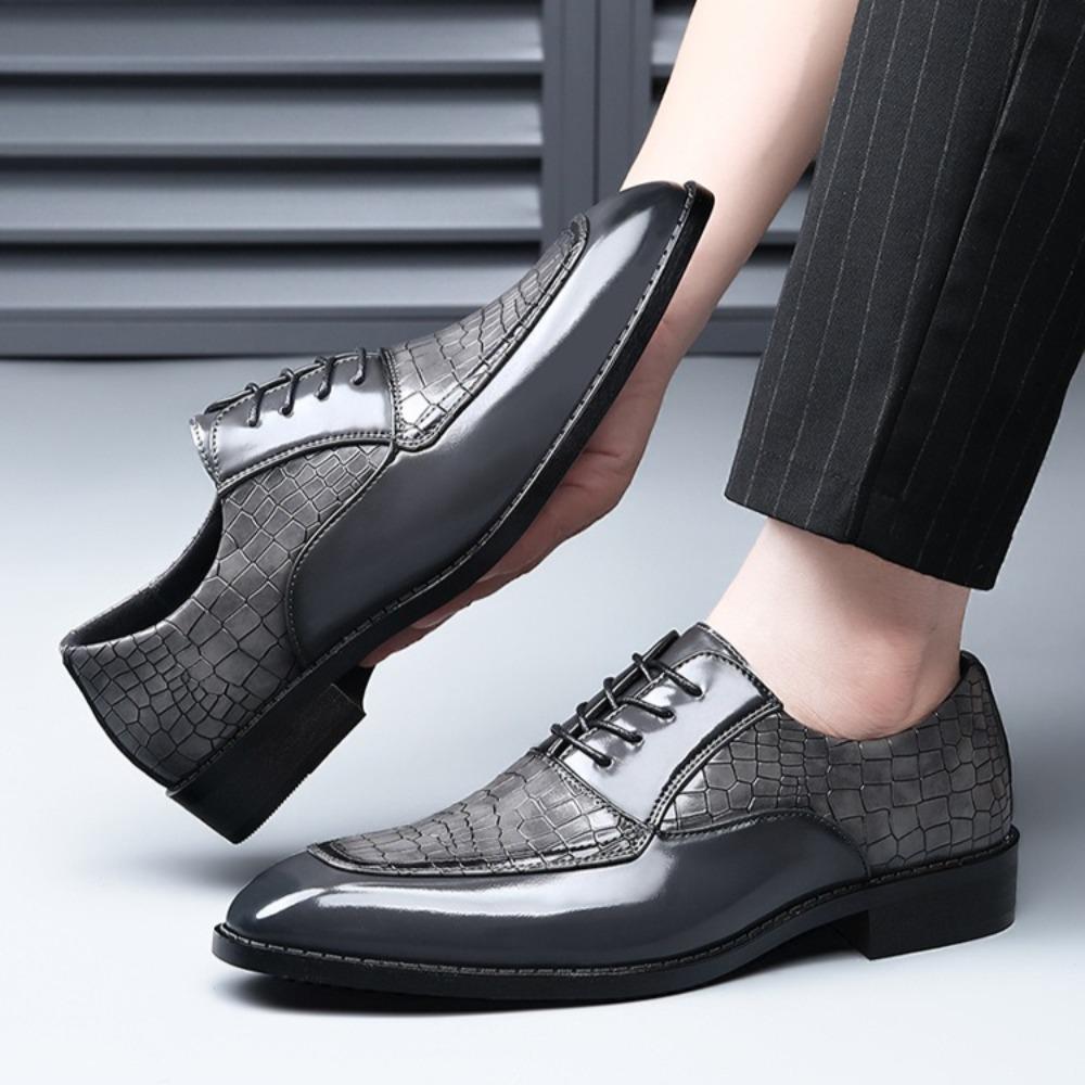 Wedding Shoes for Men Engraved Large Size Trendy Man Shoes Business Casual Men's Leather Shoes Large Size 47