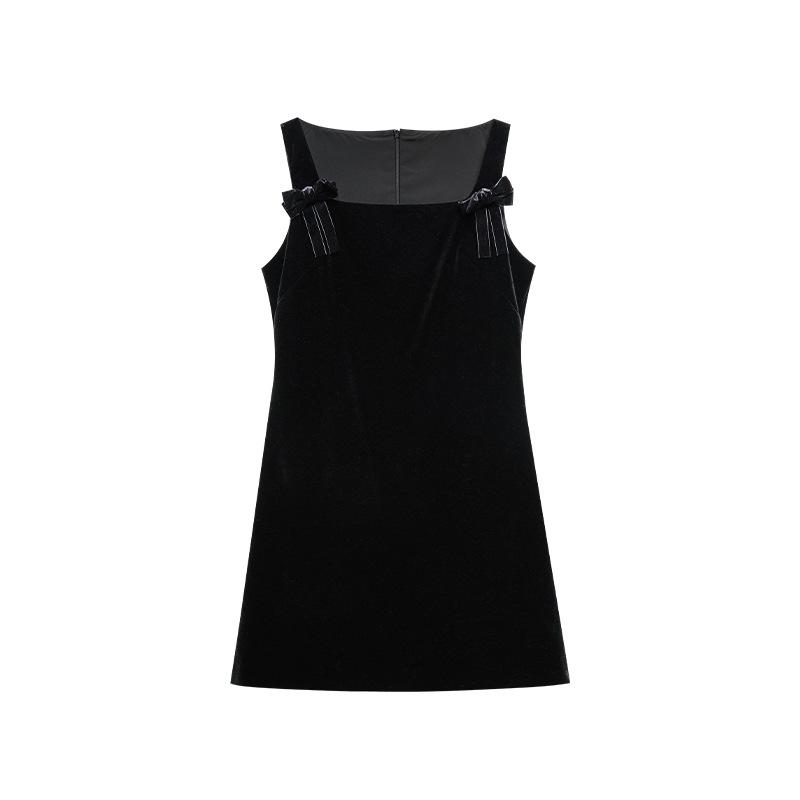 Winter 2024 French Retro Velvet Suspender Dress - Age-Reducing Style F2561