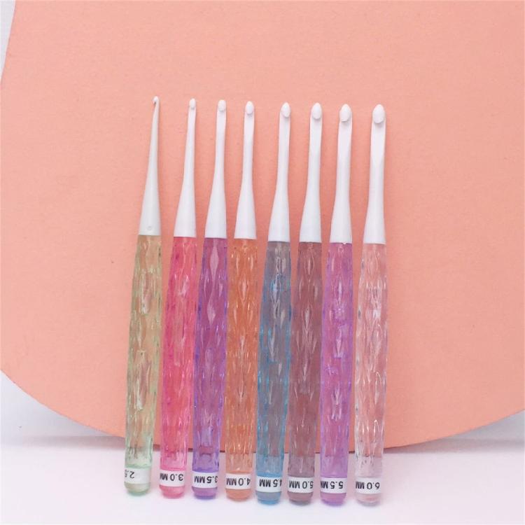 8Pcs 2.5mm-6.0mm Ergonomic Crochet Hook Set Crochet Needle for Beginner Hobbyist Knitting Sweater Scarf Socks Hat Bag
