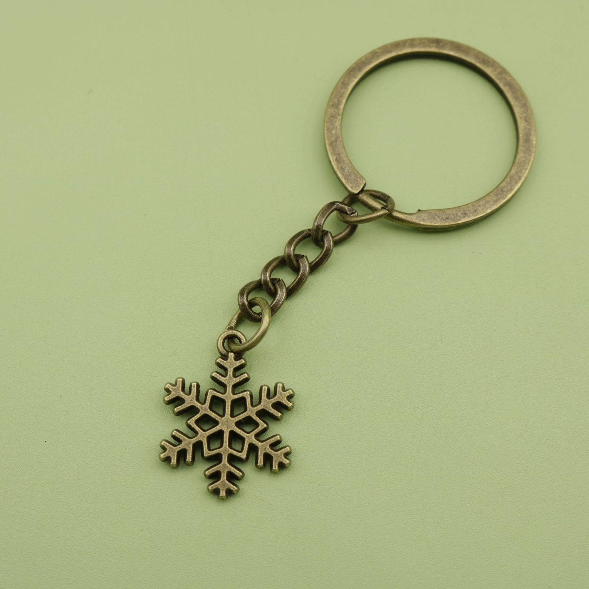 Hot Selling Jewelry: Simple Snowflake Keychain Pendant