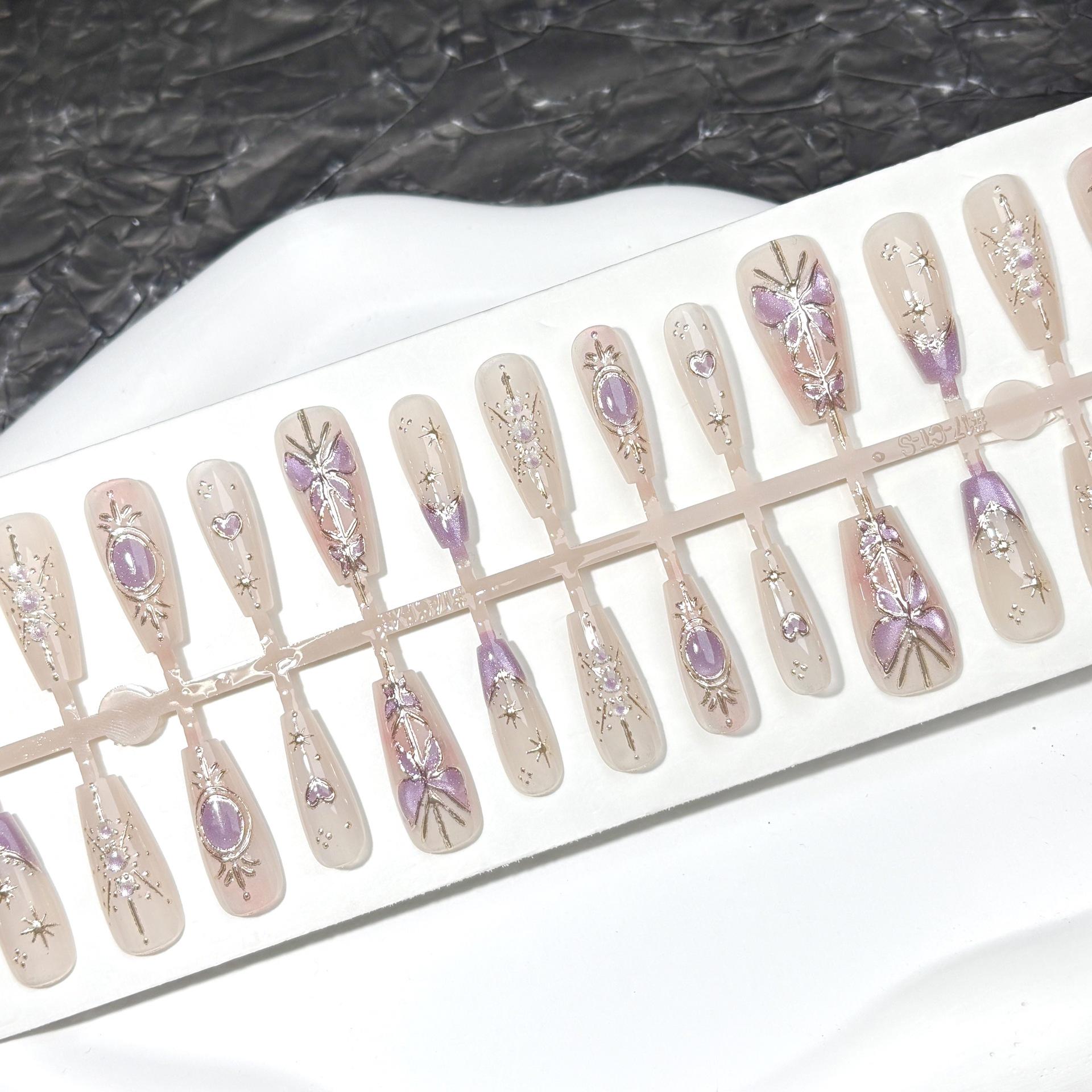 

Фиолетовые ногти-бабочки «Волшебное зеркало» - Длинные, нежные патчи для нейл-арта с эффектом «кошачий глаз» для мечтательного стиля