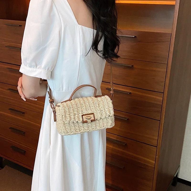 New Versatile Summer Woven Bag Straw Bag Women's Messenger Bag Portable Women's Bag Small Square Bag Vacation Beach Bag