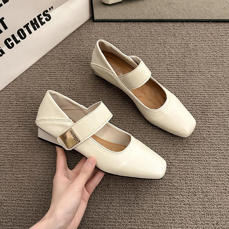 

Юбка мелкий вырез новые маленькие туфли Мэри Джейн в стиле «маленький ароматный ветер» женские 2025 квадратный носок французские с нежными одинарными туфлями маленькие кожаные туфли весна и 40