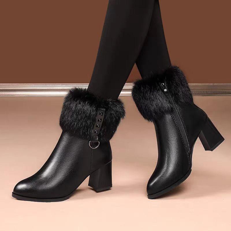 Soft leather velvet boots women's winter versatile mid-heel fashion boots women's square heel mid-heel boots velvet cotton shoes large size 4