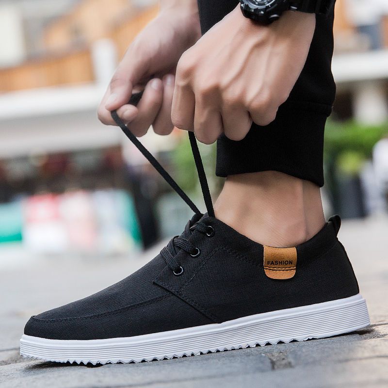 Fashion Men's Casual Shoes Canvas Young Students Solid Color Sneakers Breathable Adults High Quality Fashion Classic Original Male Shoe